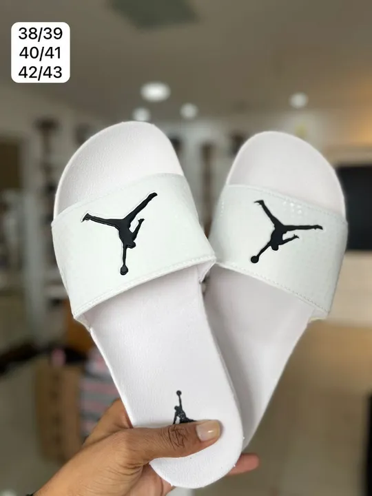 SANDÁLIA SLIDER MATERIAL MUITO CONFORTÁVEL LINHA PREMIUM PONTUAÇÃO DO 36 AO 44