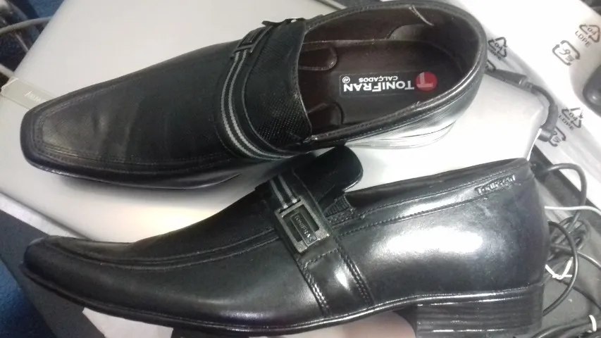 Sapato Esporte Social Tonifran Preto em couro legítimo - Extremamente confortável.