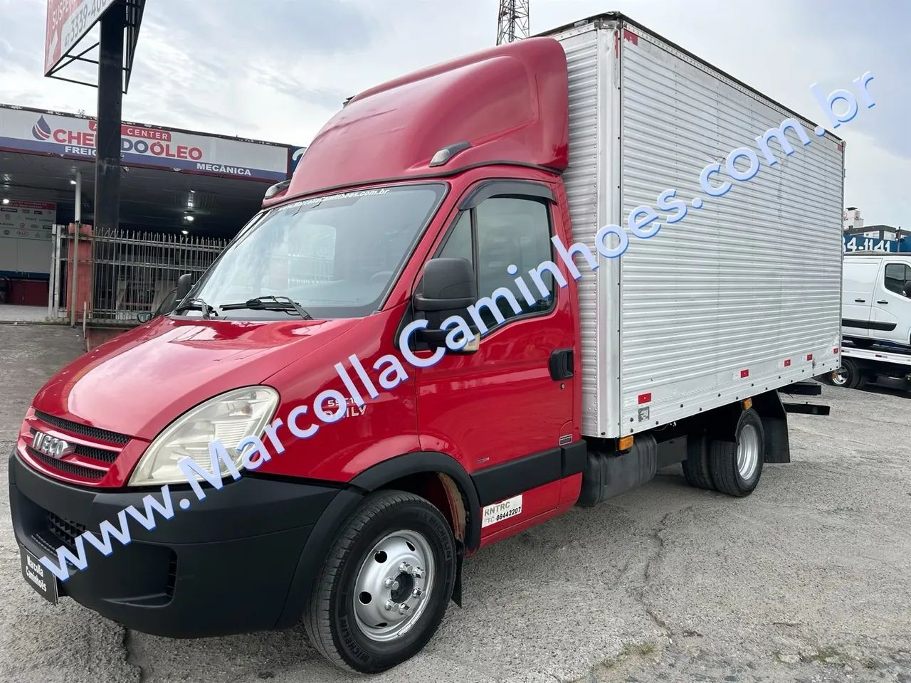 Iveco 55C16 Baú - Foto 2