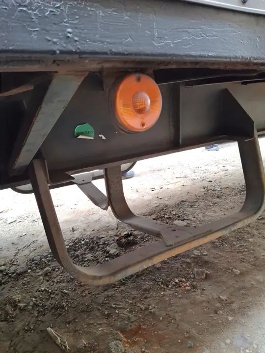 VENDE-SE CARRETA BAÚ - Foto 3