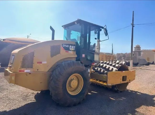 Rolo compactador Caterpillar CP54B Ano 2016 - Foto 4