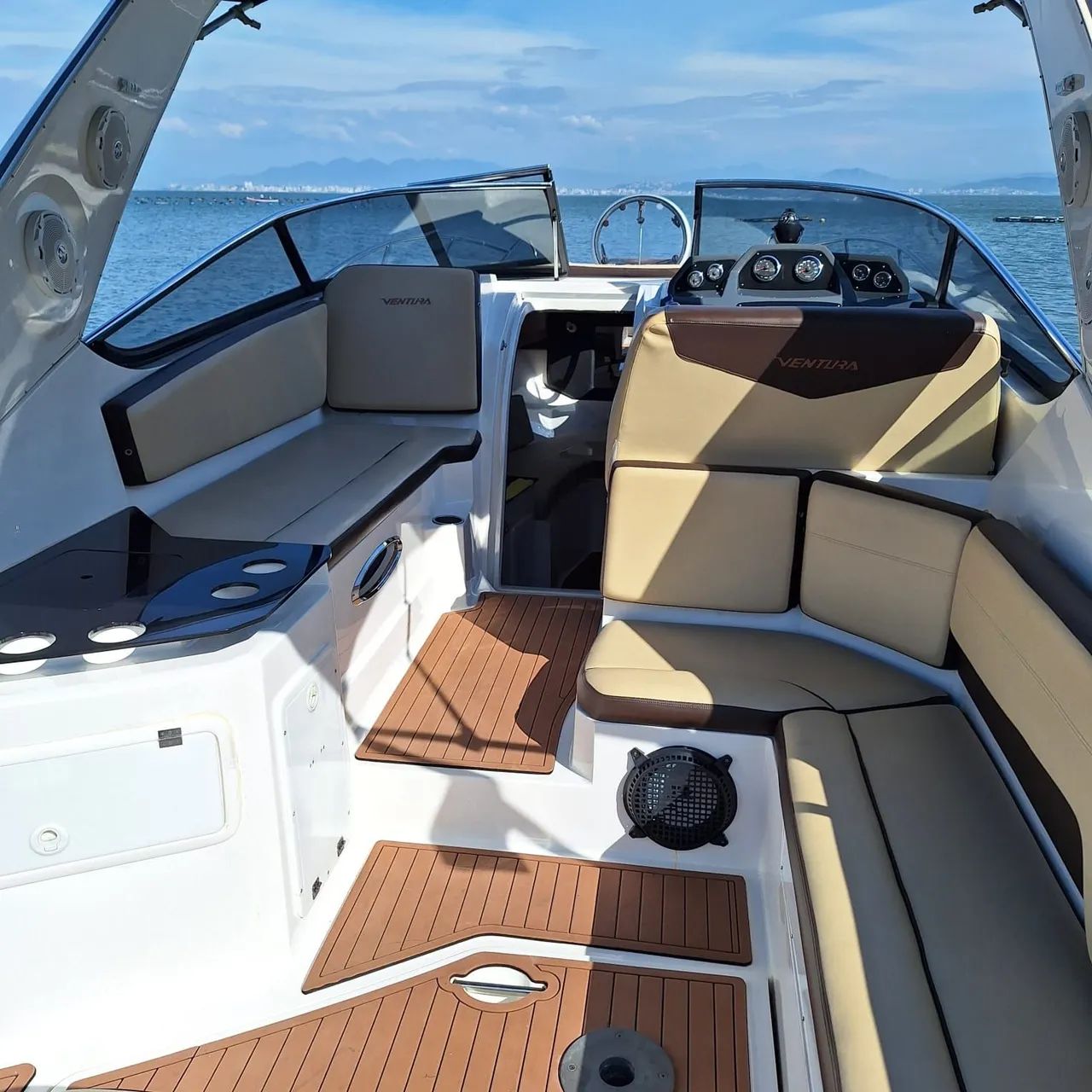Lancha Ventura 30 pés  - Foto 2