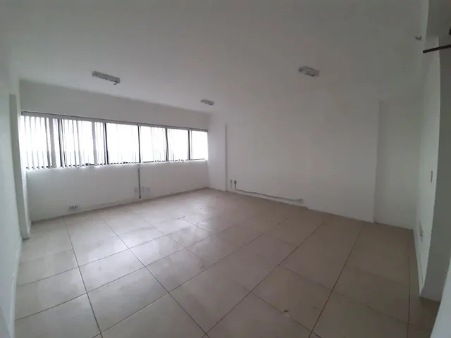 Sala - Lauro de Freitas - 140 m² - 4 Vagas de Garagem