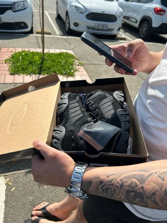 Tênis Oakley Granadier original 42