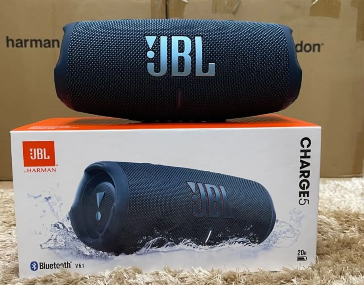 JBL Charge 5 - Som potente e à prova d'água