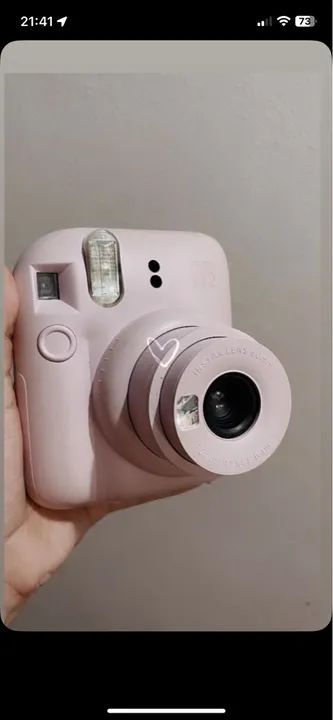 Câmera Instax Mini 12 - Rosa 