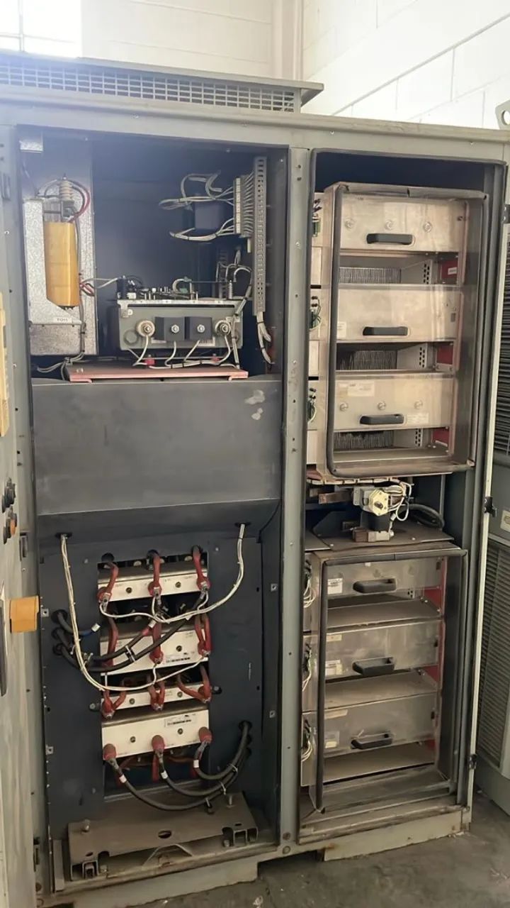 Inversor de média tensão ABB ACS2040 - 4160V - 1MVA - Foto 3