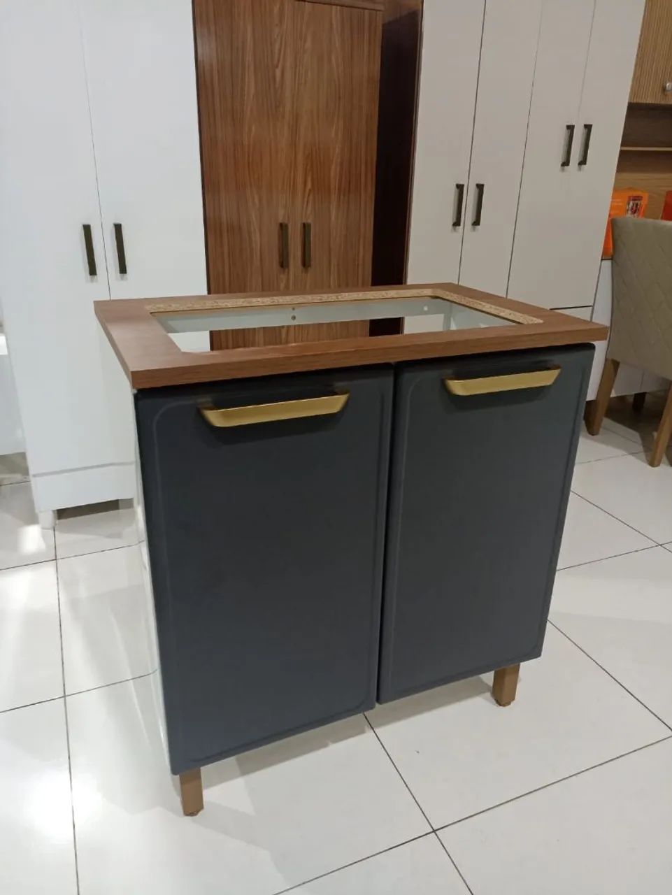 Armário Organizador com Design Moderno - Foto 4