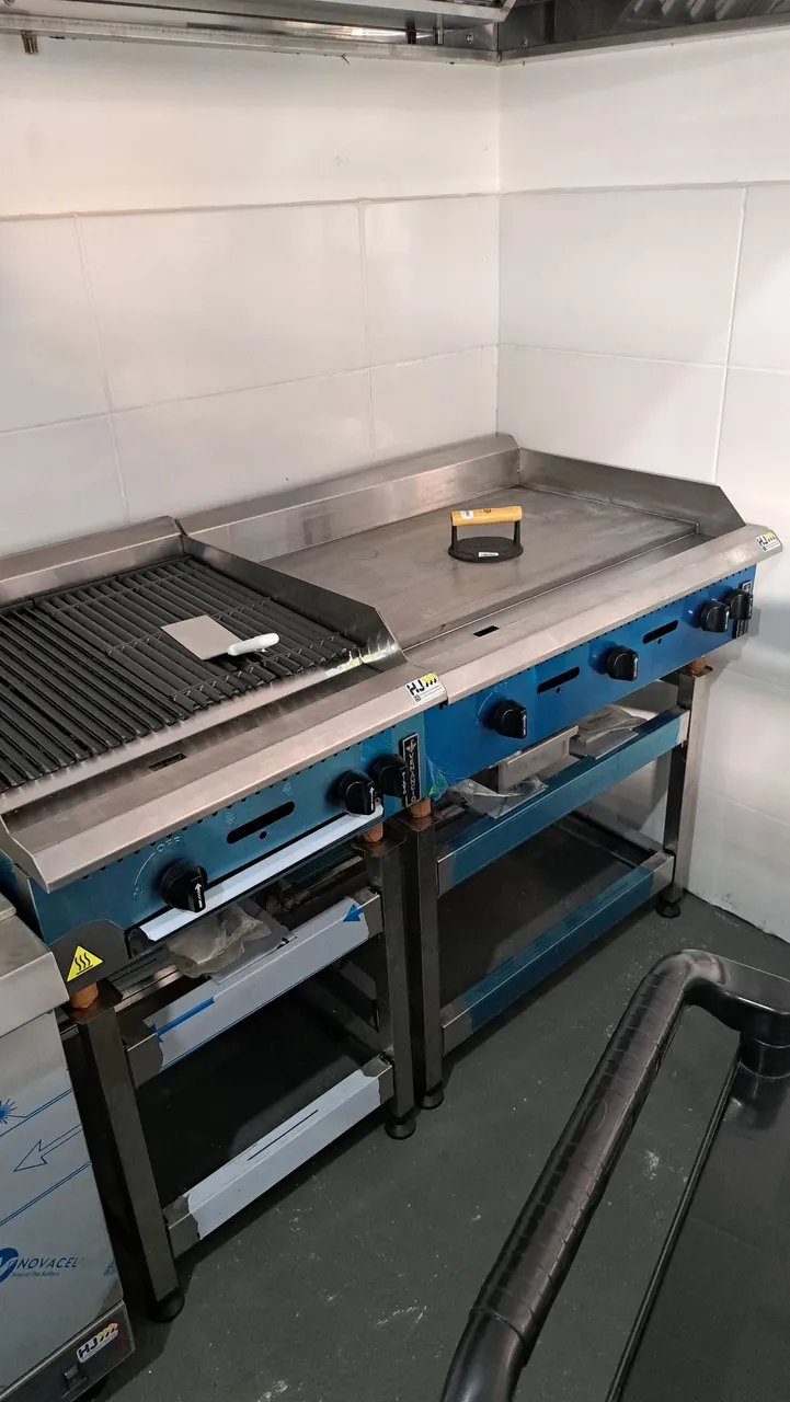 A. Chapa e Grelha Industrial - Ideal para Restaurantes