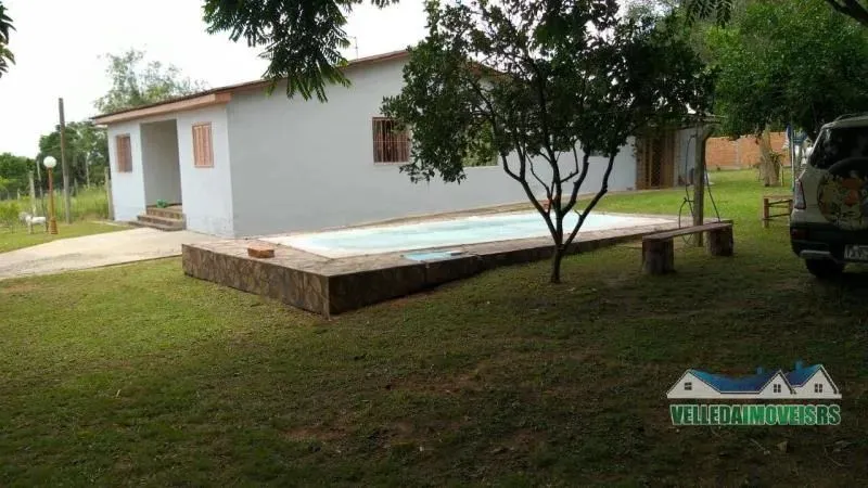 Velleda oferece encantador sítio com piscina, escriturado, condomínio fechado, Águas Clara