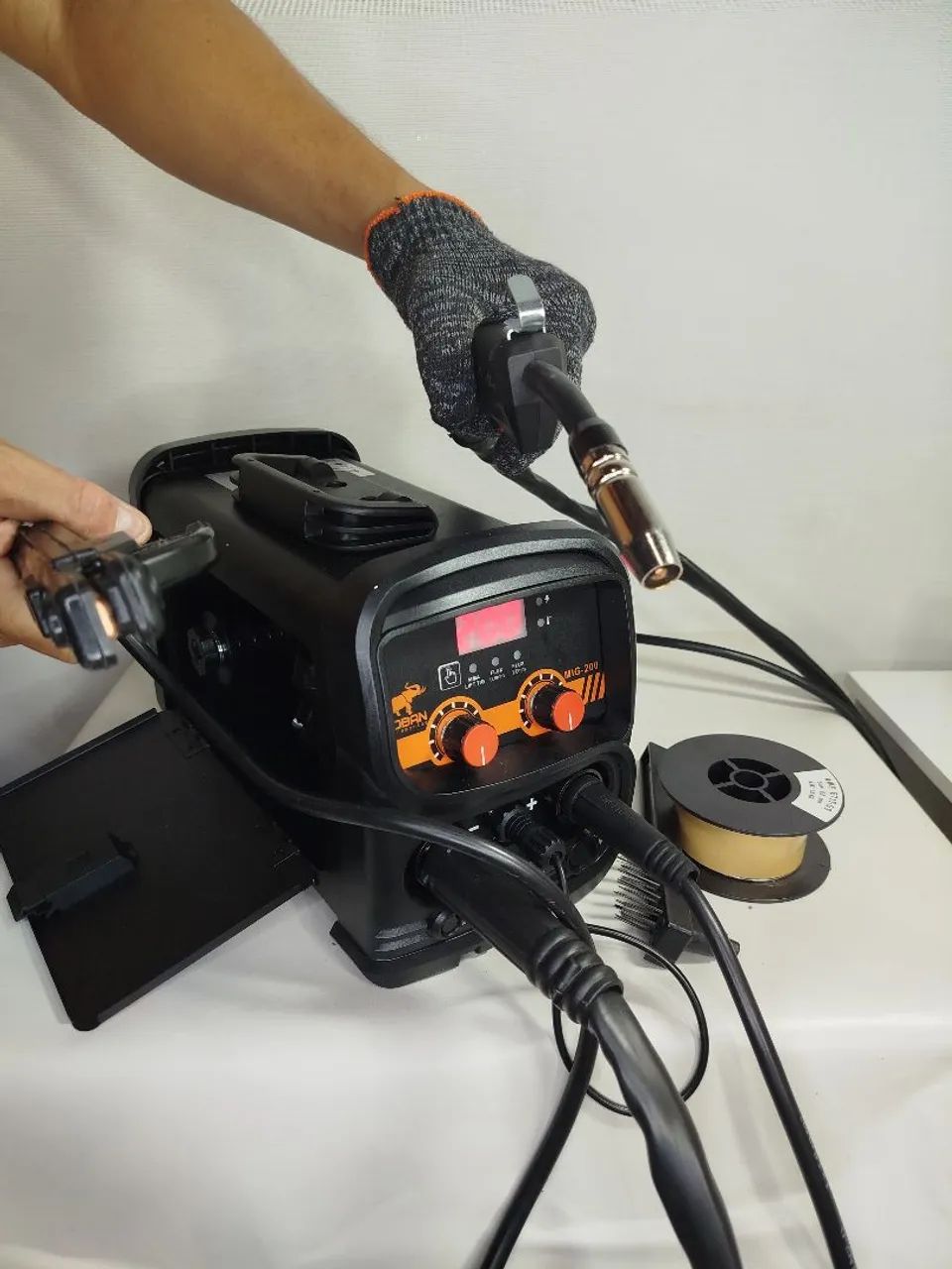 Máquina de Solda MIG sem gás e eletroduto 200A - Foto 2