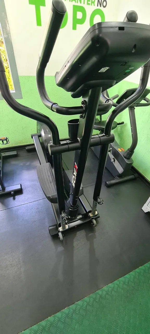Elíptico Kikos Profissional KE5.5 Eletromagnético - valor pra pegar hoje!