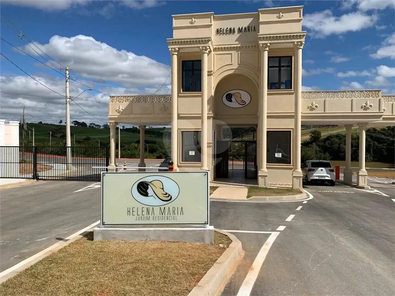 Terreno à venda no condomínio Jardim Residencial Helena Maria, Sorocaba - SP