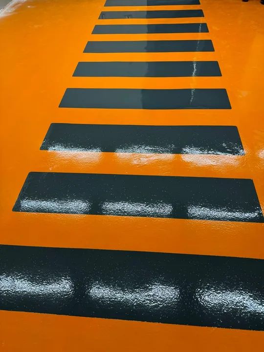 Piso Industrial Epóxi - Alto tráfego 