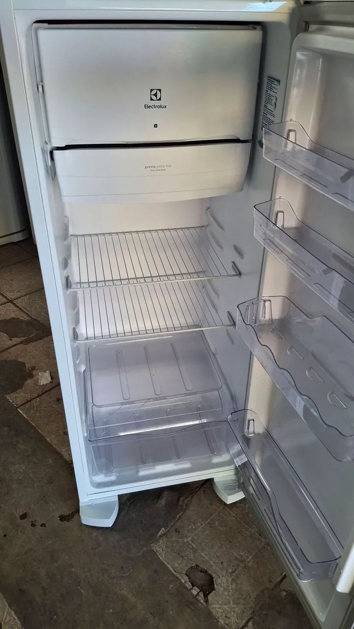 GELADEIRA ELECTROLUX DGELO SEMI-NOVA - Foto 4