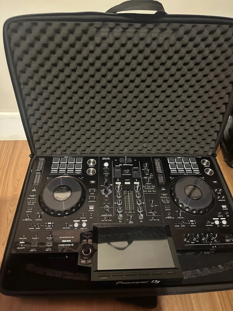 Alugo XDJ-RX3