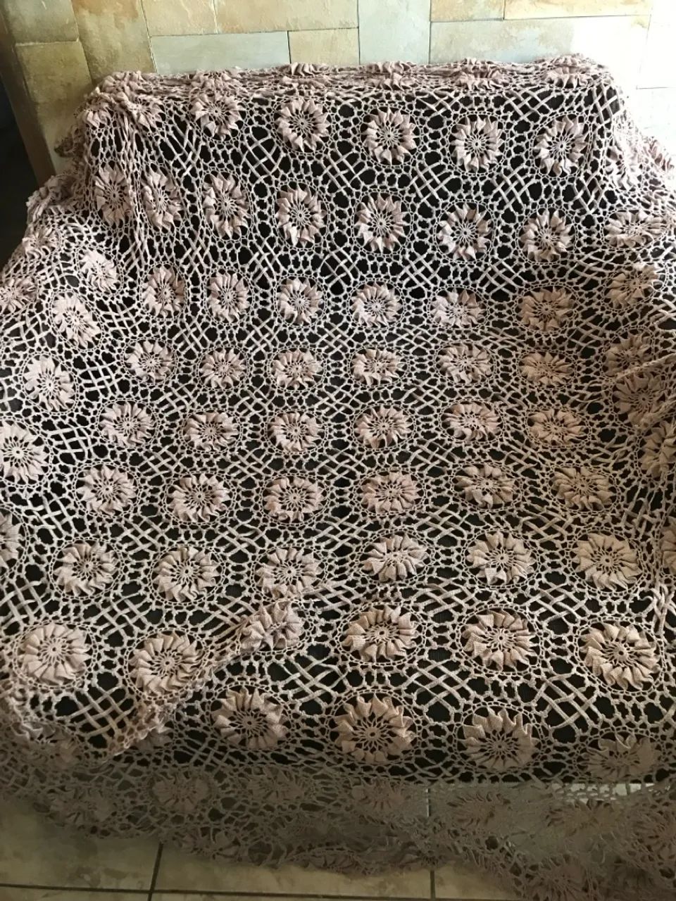 Colcha casal de crochê marrom claro  - Foto 2