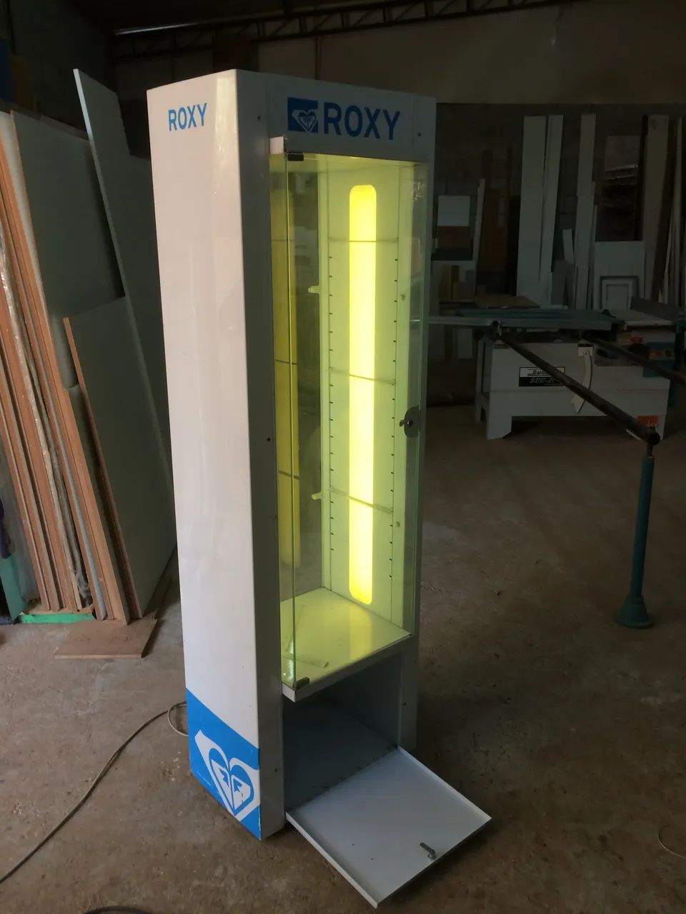 Vitrine de aço e vidro usada ROXY - Foto 2