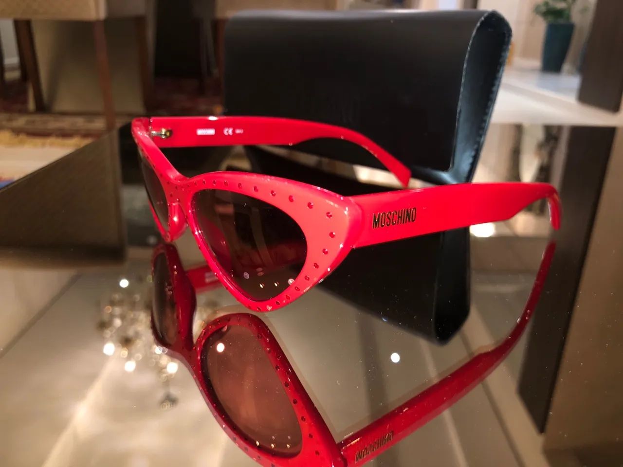 Óculos de sol Moschino feminino - Foto 4