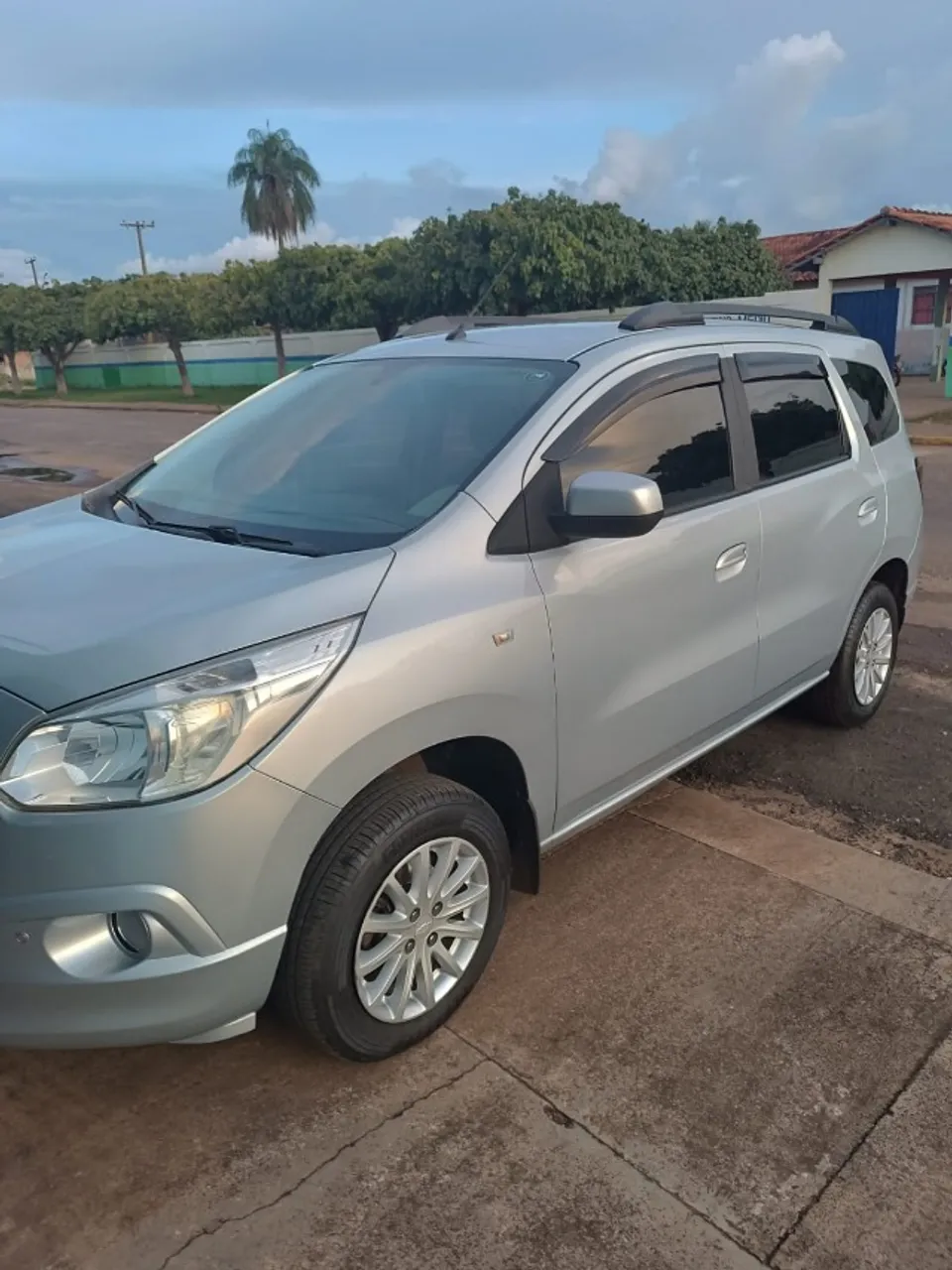 Spin 2012/13 1.8 LT Automática 5 lugares