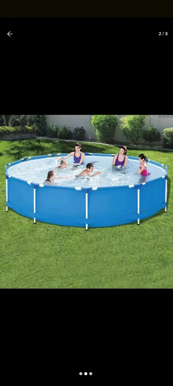 Piscina ideal para momentos de lazer no quintal