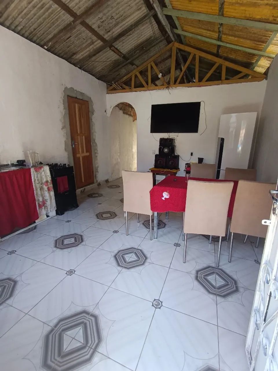 //Casa com 2 Qrts e quintal em Petrópolis  - Foto 4