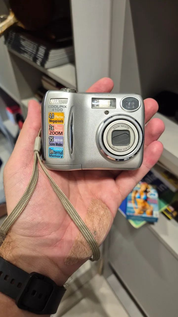 Câmera Digital Nikon COOLPIX 4100