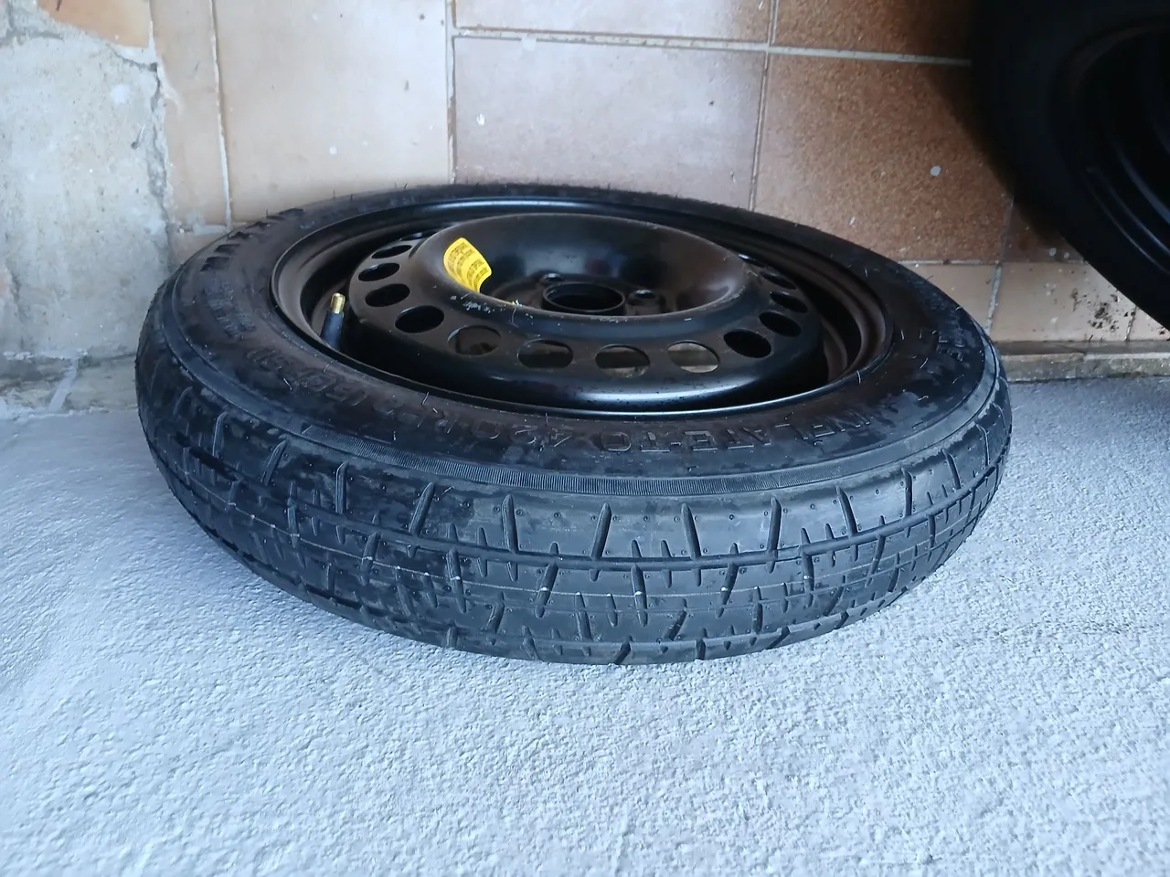 Pneu estepe para carro aro 15