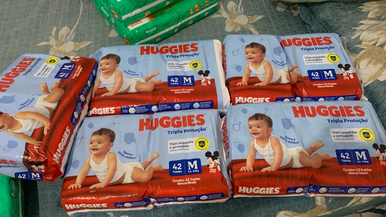 PAMPERS P PERSONAL P,M HUGGIES M