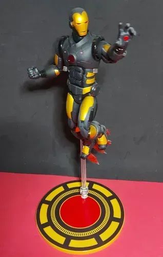 Mezco One:12 Ironman Px Exclusivo (Usado) - Foto 2