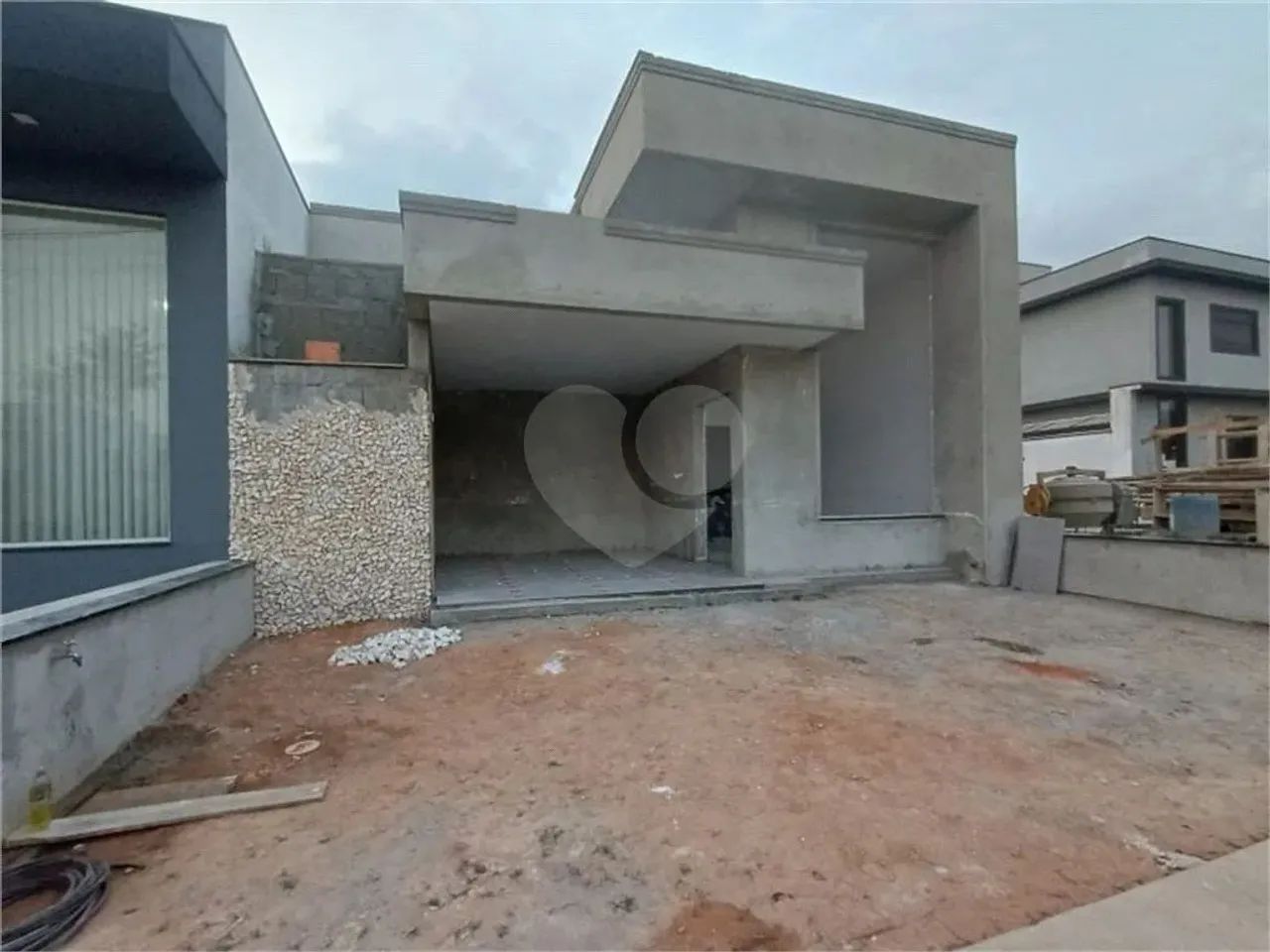 Casa à venda com 3 quartos, sendo 2 suítes, no condomínio Terras de São Francisco, Sorocab