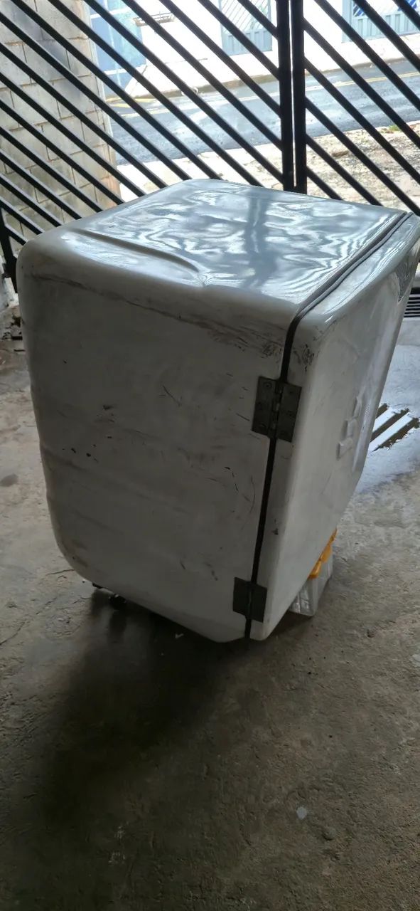 Baú de moto gigante 245 litros - Foto 4