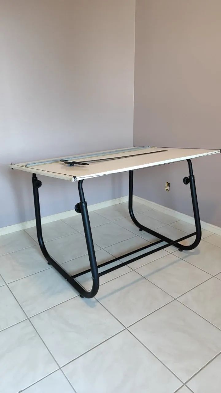 Mesa Prancheta para Desenho Técnico - Arquitetura, Engenharia e Design - 120 cm