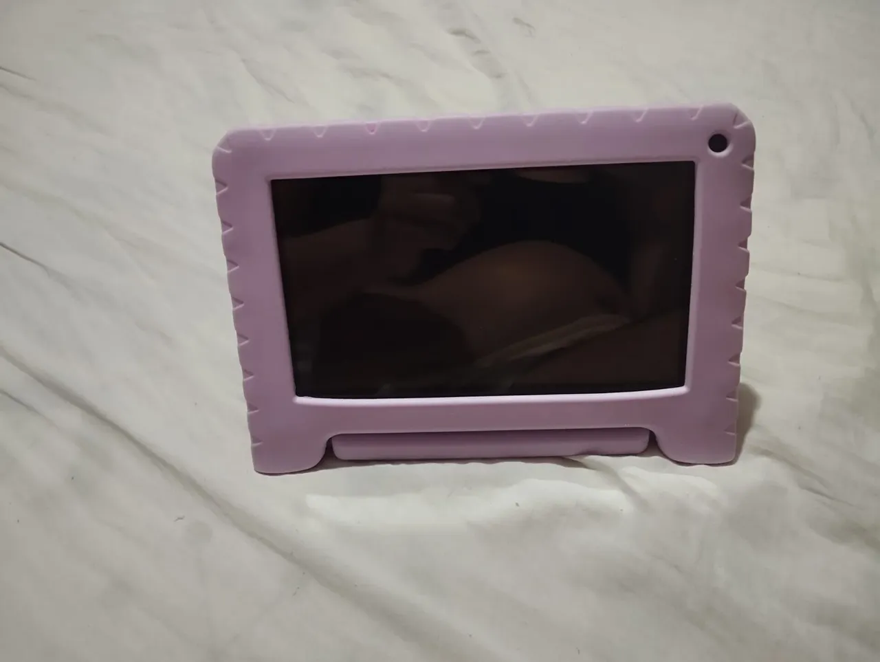 Tablet infantil com capa protetora
