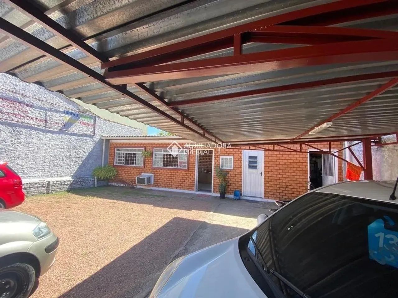 Terreno à venda no bairro Partenon com área de 348 m², sem dormitórios/quartos. - Foto 2