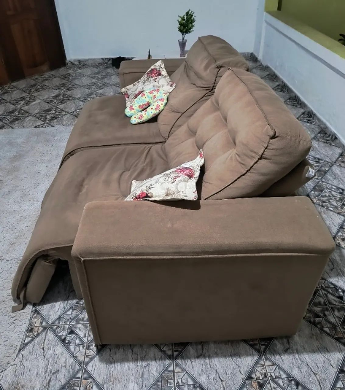 Sofá Retrátil e Reclinável em Suede  - Foto 2