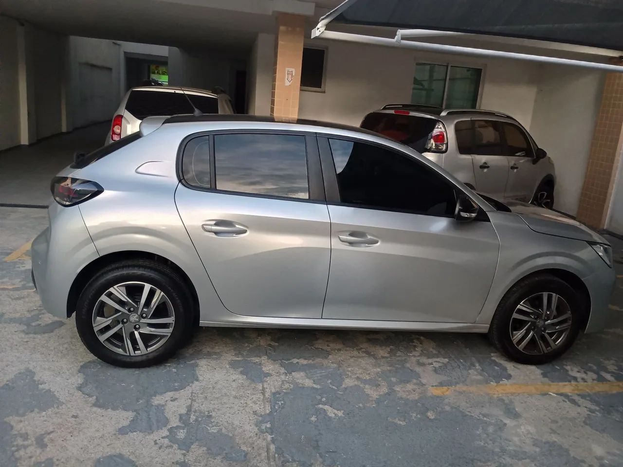 Peugeot 208 Allure - 15.000km