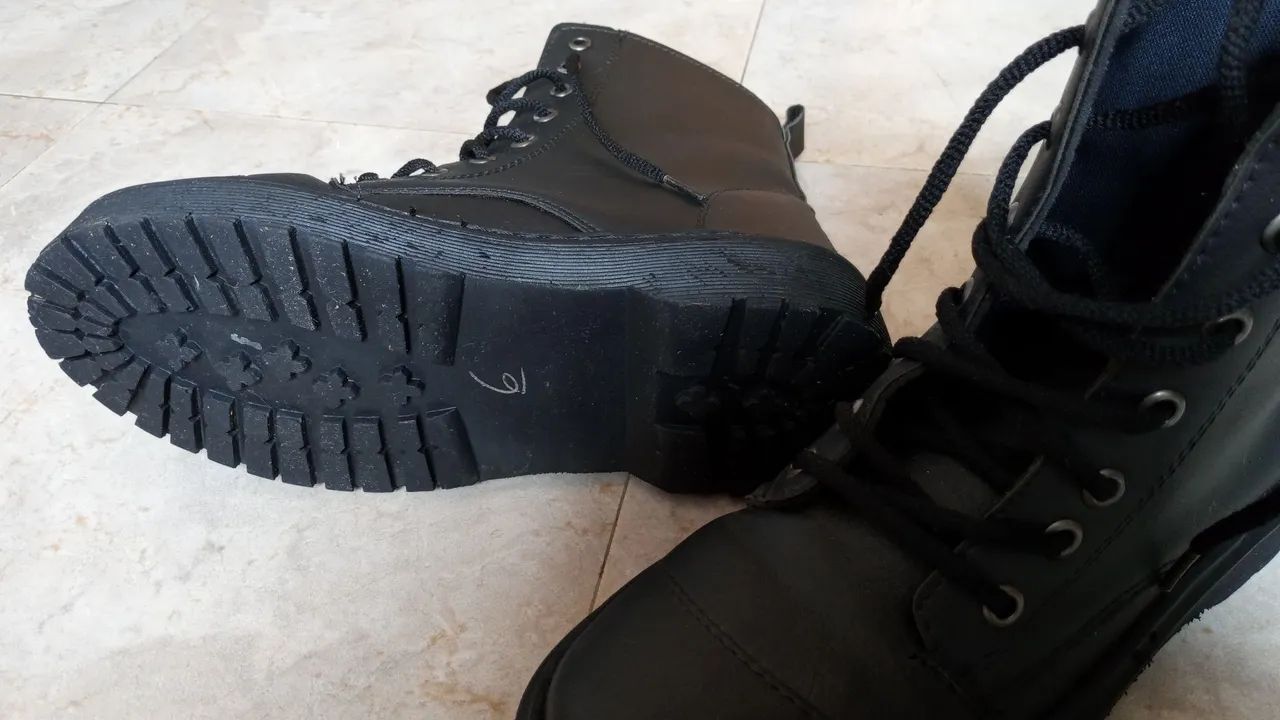 Bota Coturno Preta - Foto 4