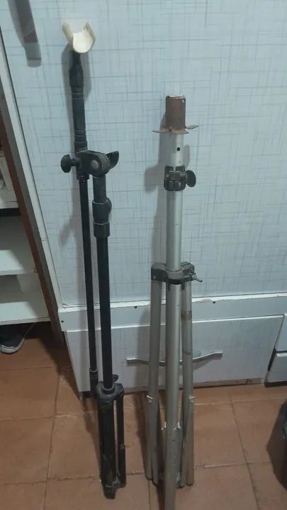  Suporte para Microfone e pedestral