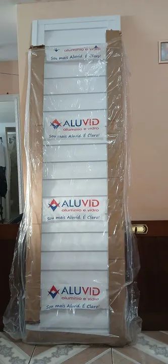 Porta de Alumínio Aluvid - Novas