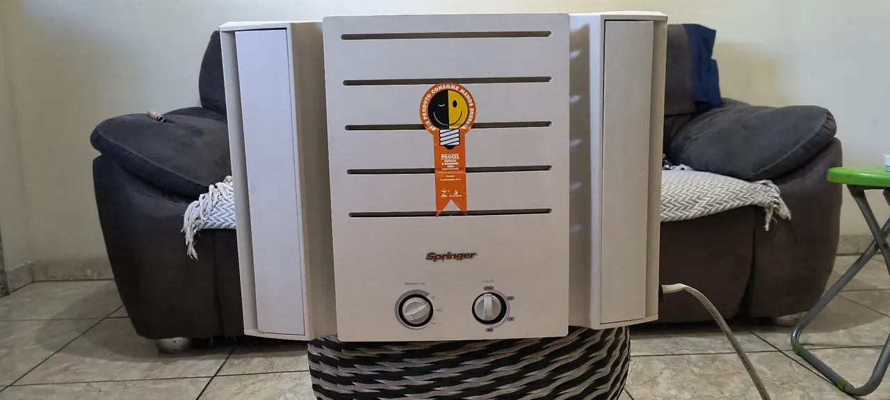 Ar Condicionado Springer 7500 BTUS com defeito!