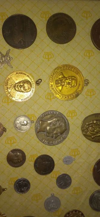 Coleção de medalhas antigas diversas - Foto 3