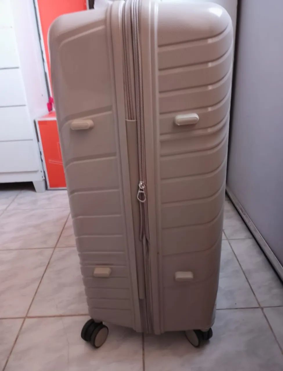 Vendo mala para até 36 kg expansível nova 75x50x30 - Foto 4