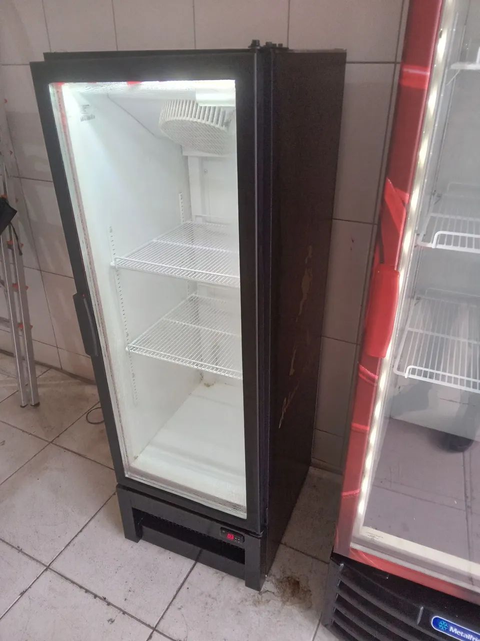 Geladeira Expositora metalfrio Comercial com controlador Digtal 