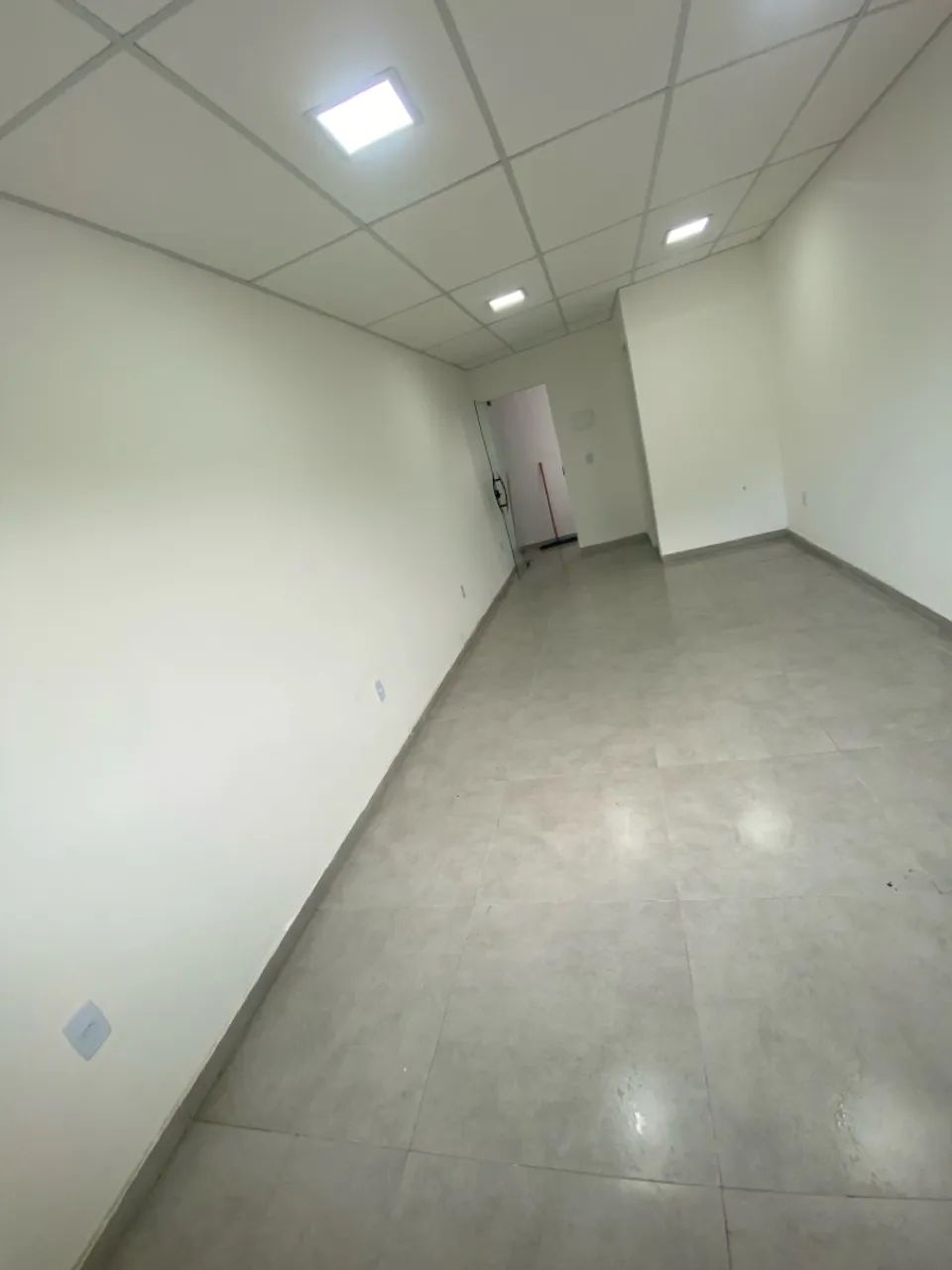 Alugo salas comerciais - Estrada da Cachamorra  - Foto 5