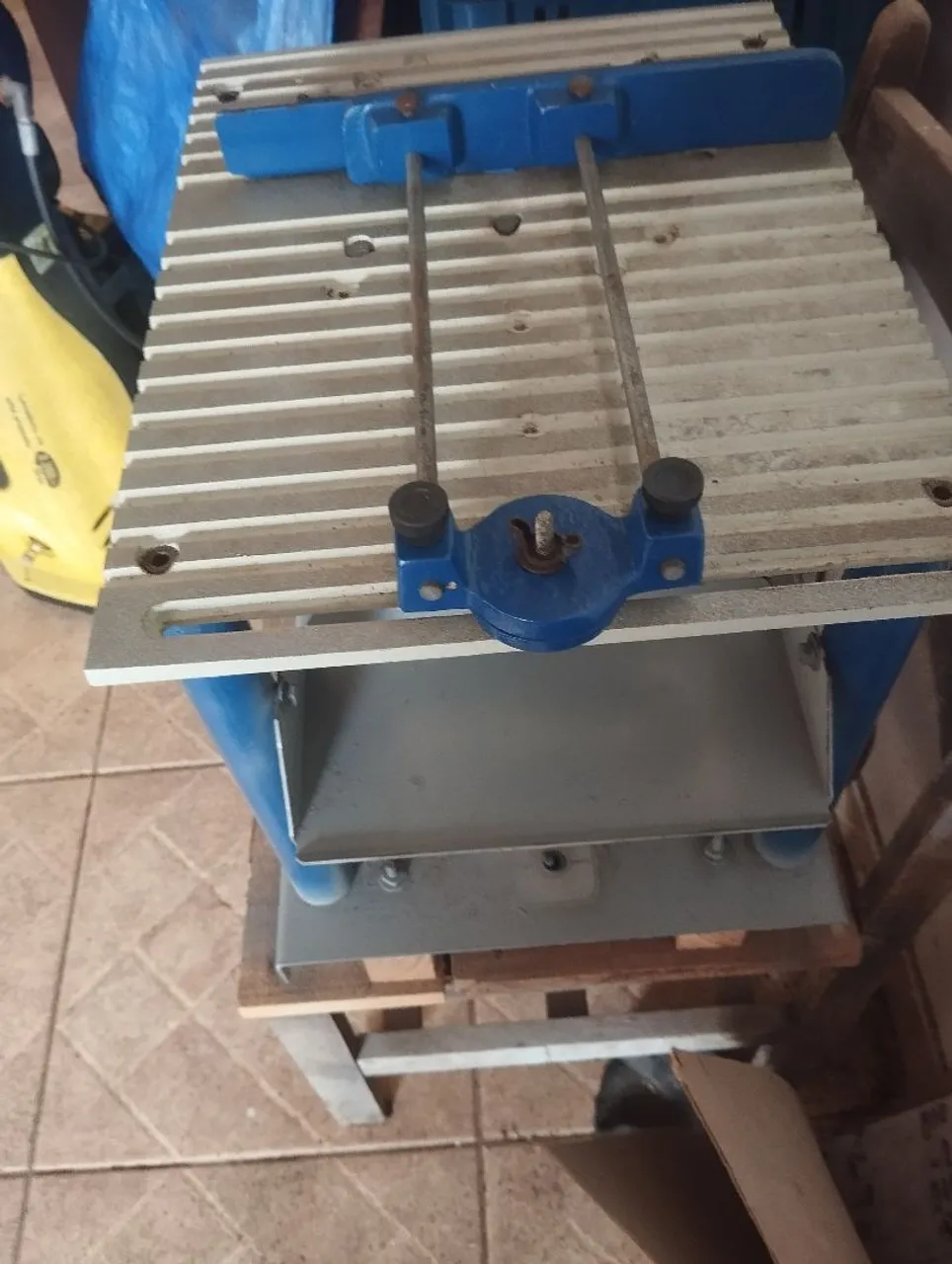 Mesa para Tupia e serra tico tico