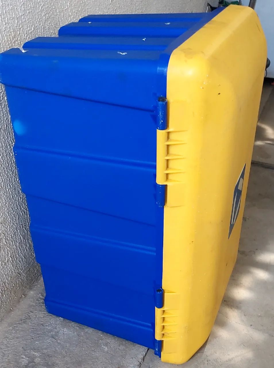 Caixa/ cofre plástico 150lts  - Foto 5