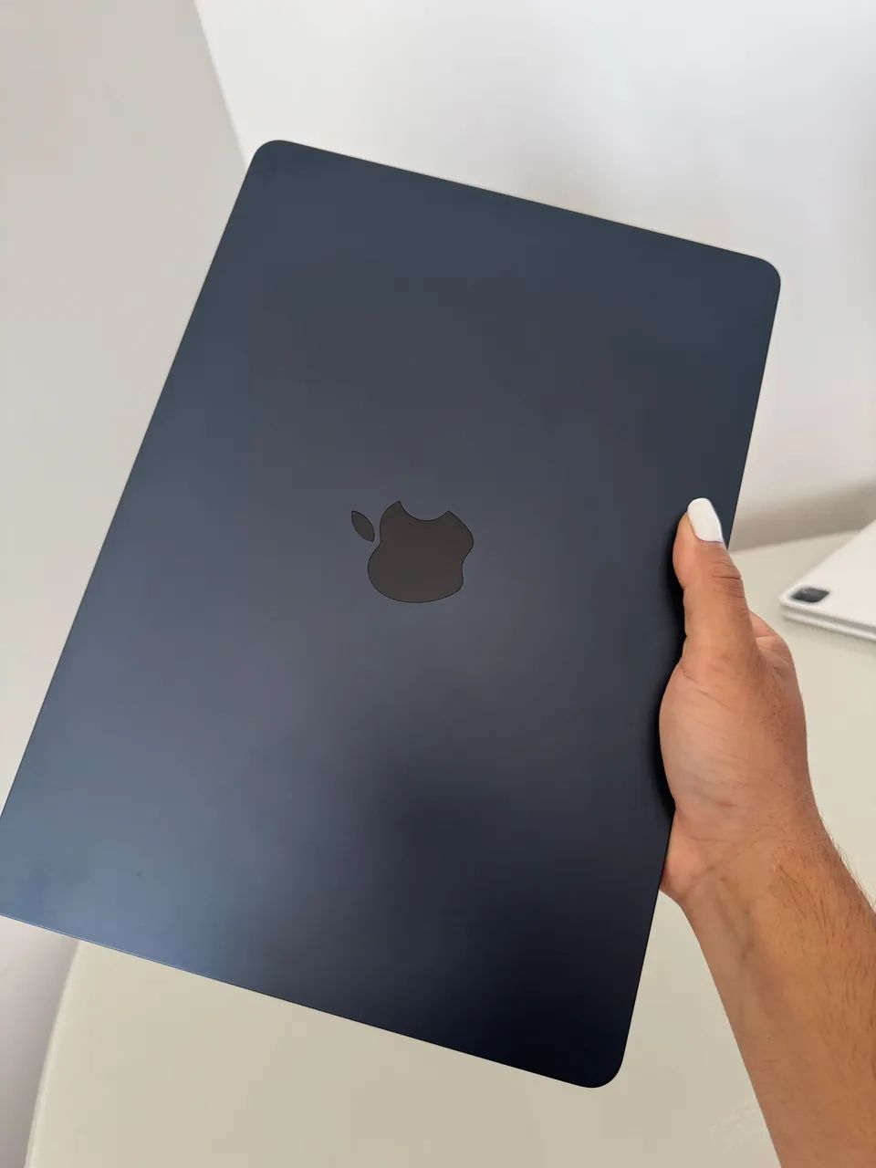 MacBook Air M3 13.6 P , 8/256 SSD