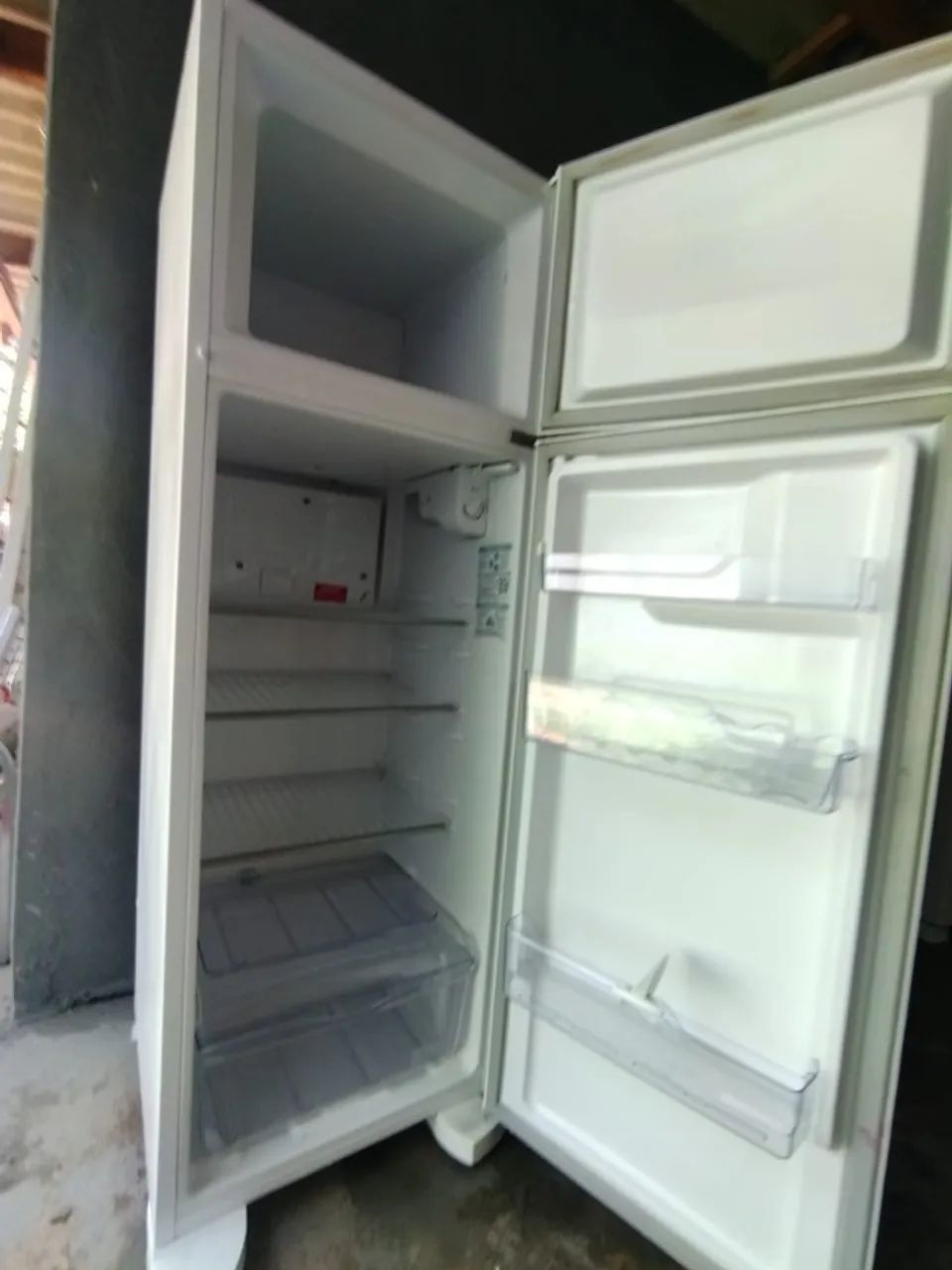 Geladeira Electrolux + Fogão 4 bocas (semi-novos) entrego - Foto 4