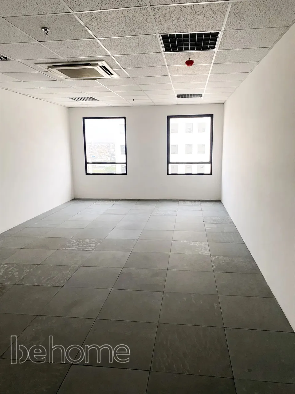 Sala Comercial no CEA I  Torre 1 | 48m² prontos para uso | Abaixo da avaliação de mercado!